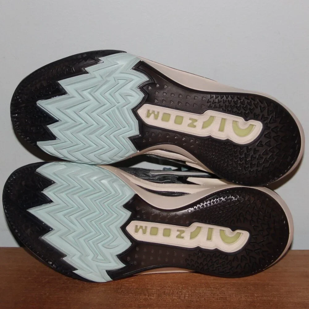 Nike GT Cut 2 Basketball Shoes Black Jade Ice Womens 9.5